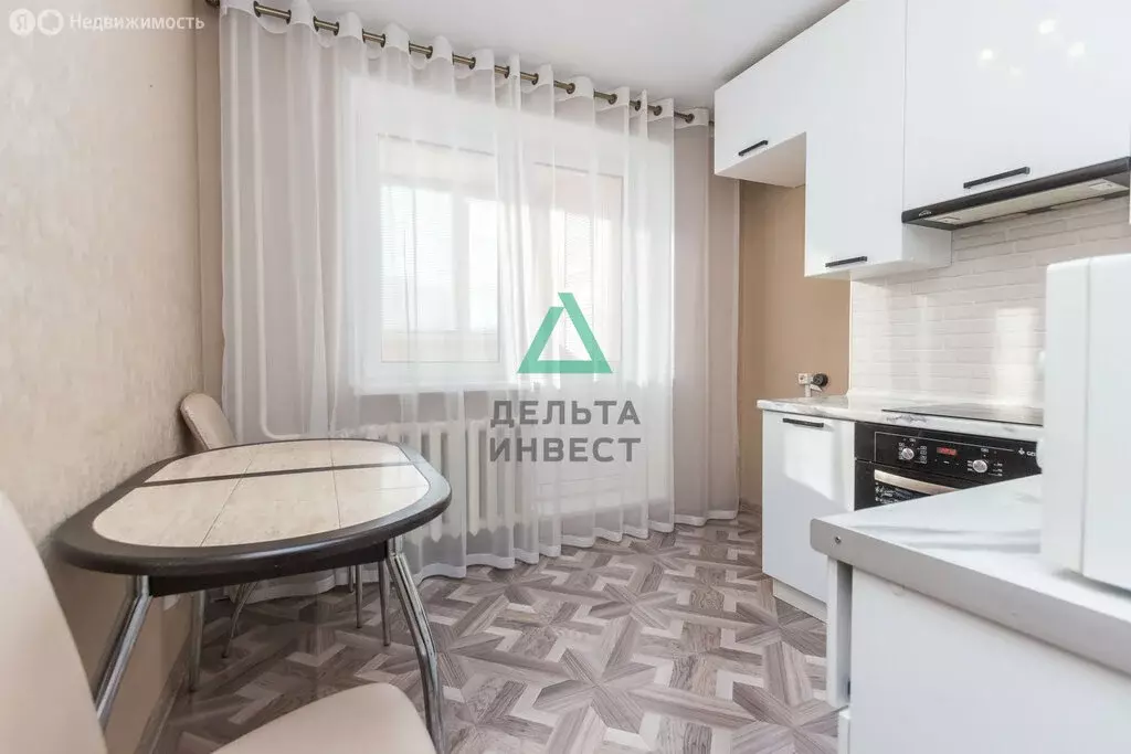 3-комнатная квартира: Уфа, улица Рудольфа Нуреева, 14А (66.7 м) - Фото 2