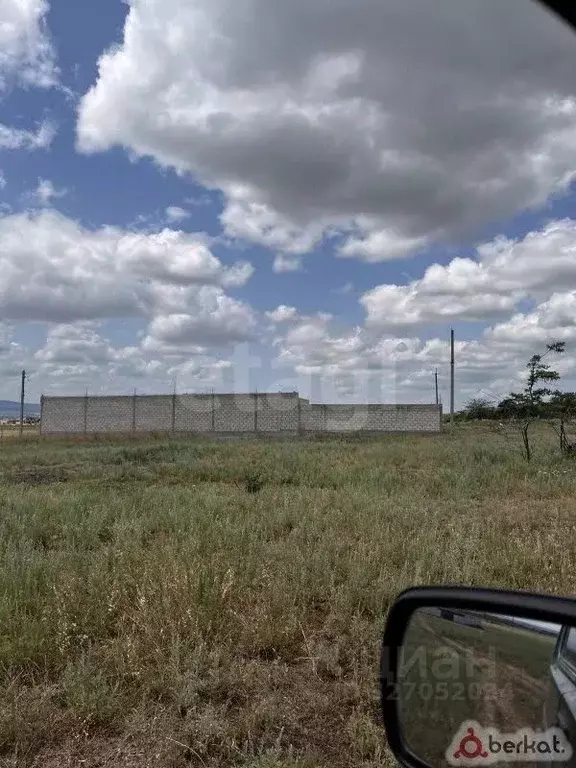 Участок в Ингушетия, Сунженский район, с. Берд-Юрт ул. Имени Берда ... - Фото 1