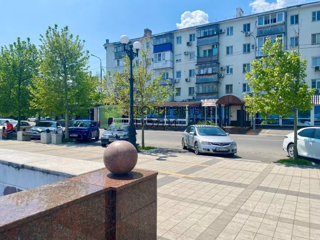 Торговая площадь в Краснодарский край, Новороссийск наб. Адмирала ... - Фото 2