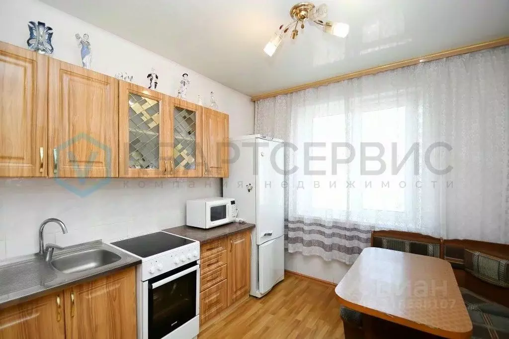 2-к кв. Омская область, Омск Омская ул., 117/2 (66.9 м) - Фото 0