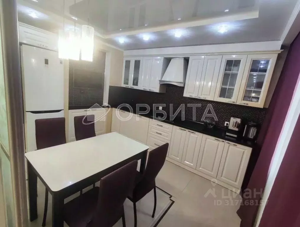 3-к кв. Тюменская область, Тюмень ул. Пермякова, 83к2 (90.0 м) - Фото 0