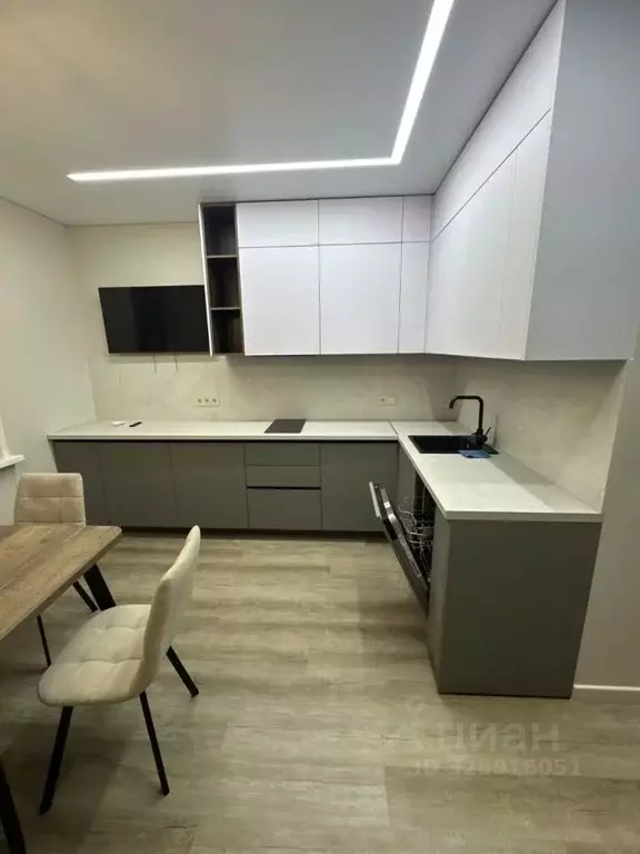 1-к кв. Тюменская область, Тюмень ул. Республики, 204к11 (40.6 м) - Фото 2