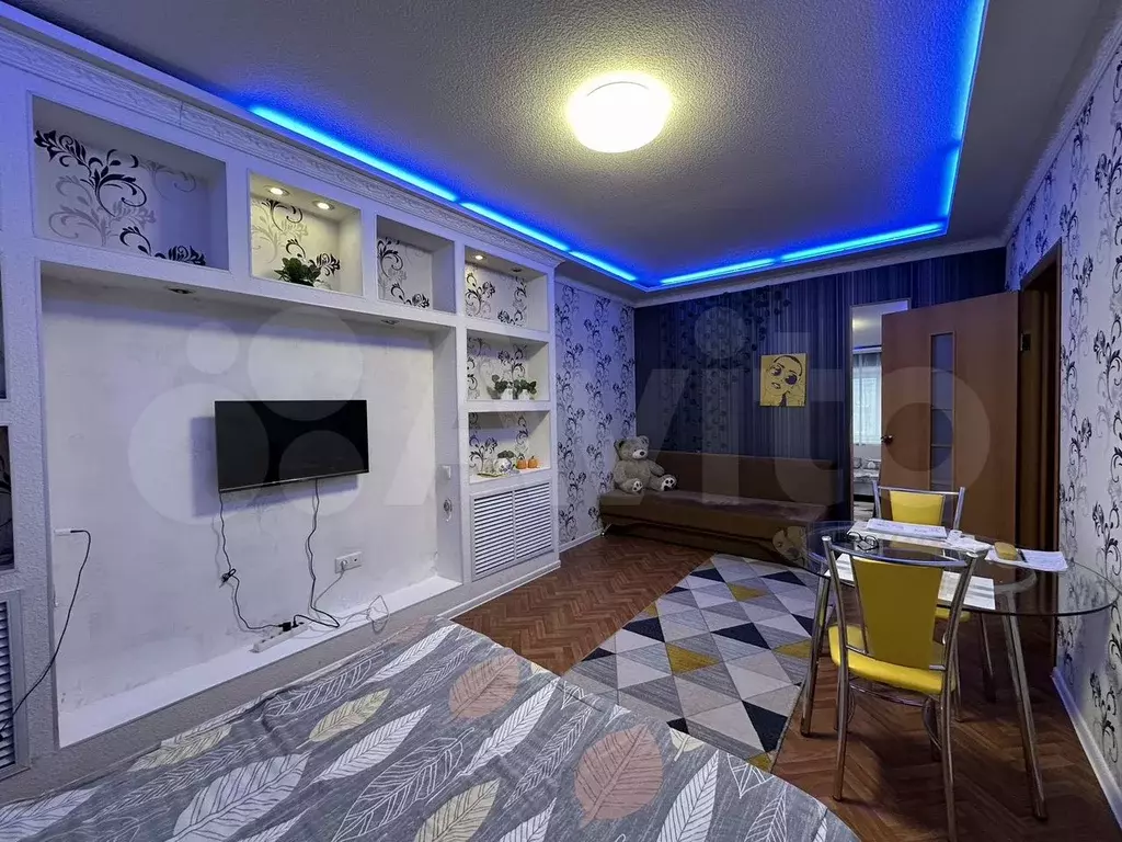 1-к. квартира, 42 м, 4/5 эт. - Фото 1