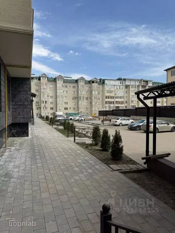 2-к кв. Кабардино-Балкария, Нальчик ул. Героя России Т.М. Тамазова, 2А ... - Фото 2