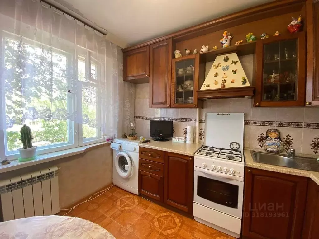 3-к кв. Саратовская область, Энгельс Полтавская ул., 44 (58.0 м) - Фото 2