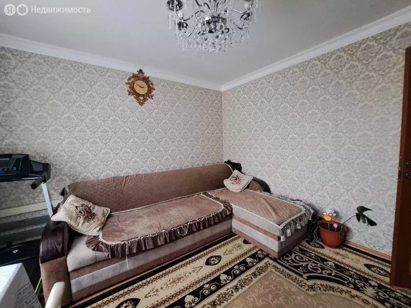 Дом в Каспийск, Красноармейская улица, 27 (100 м) - Фото 1