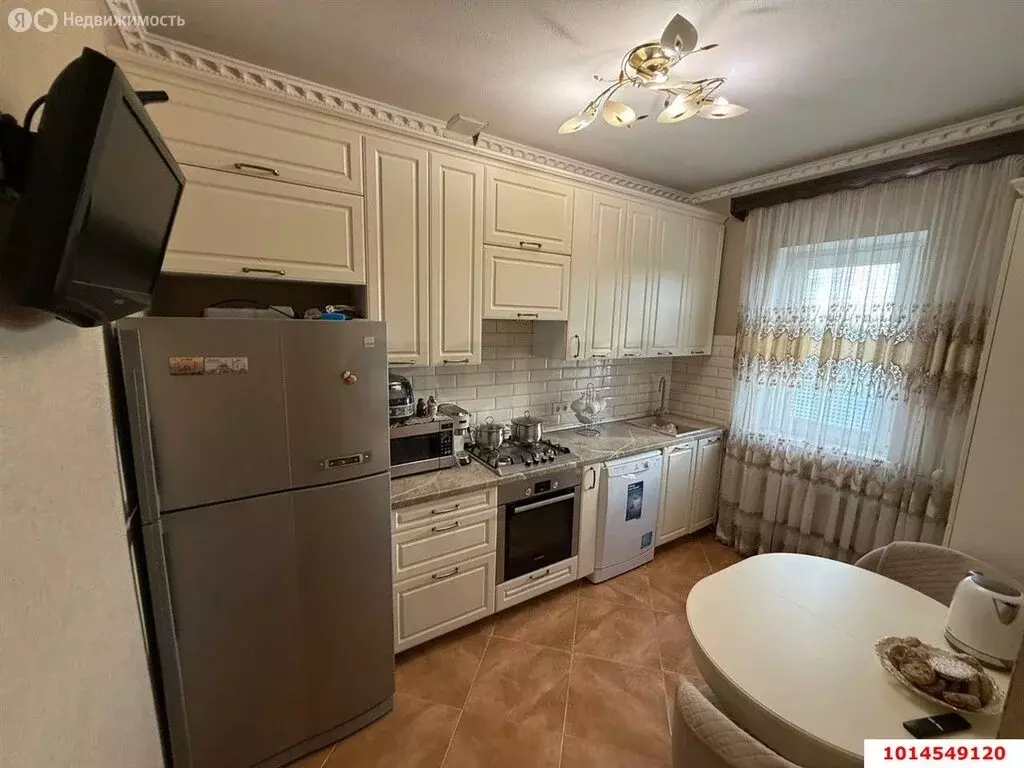 Дом в посёлок городского типа Яблоновский, Советская улица, 6 (100.5 ... - Фото 0