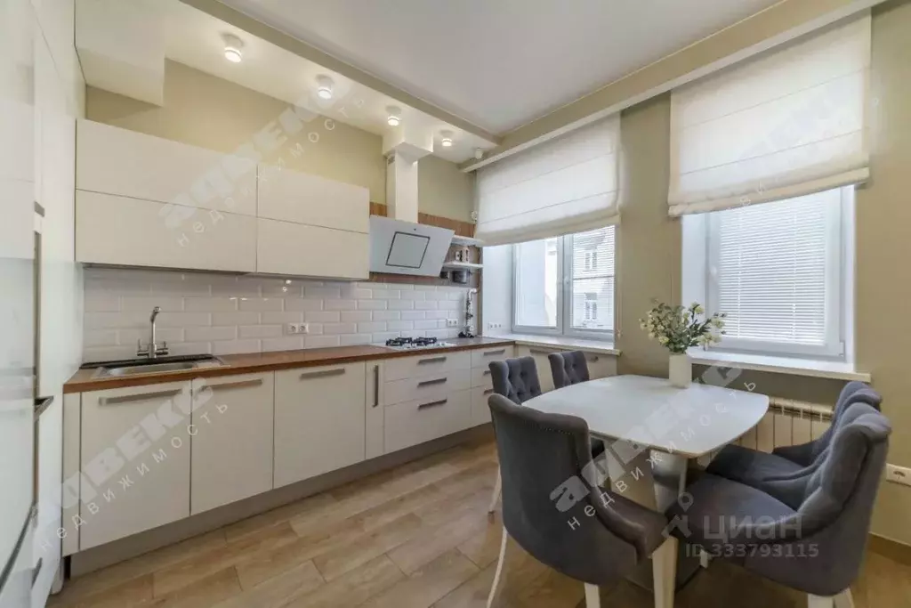 2-к кв. Санкт-Петербург Кронверкский просп., 25 (72.7 м) - Фото 1