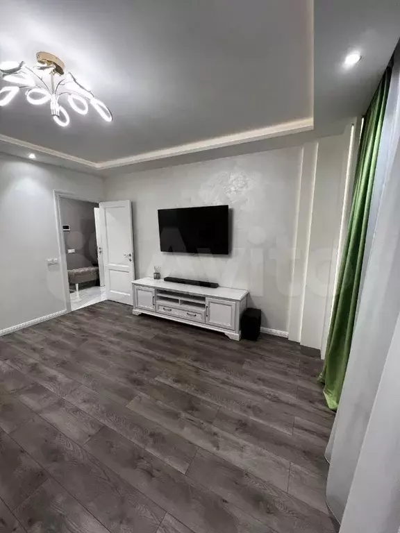 1-к. квартира, 41 м, 1/12 эт. - Фото 1