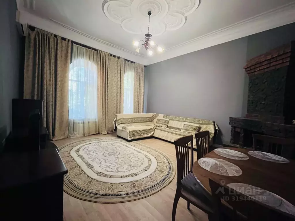2-к кв. Крым, Феодосия ул. Революционная, 19 (60.0 м) - Фото 1