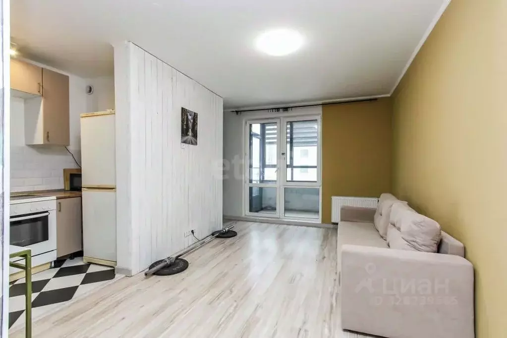 Студия Тюменская область, Тюмень ул. Ю.-Р.Г. Эрвье, 24к2 (30.3 м) - Фото 1