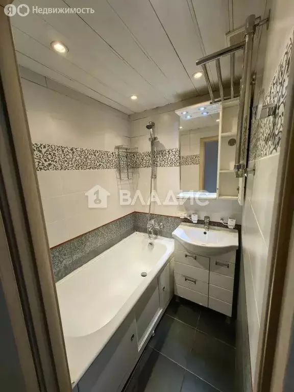 3-комнатная квартира: Москва, улица Рокотова, 3к2 (58.9 м) - Фото 1