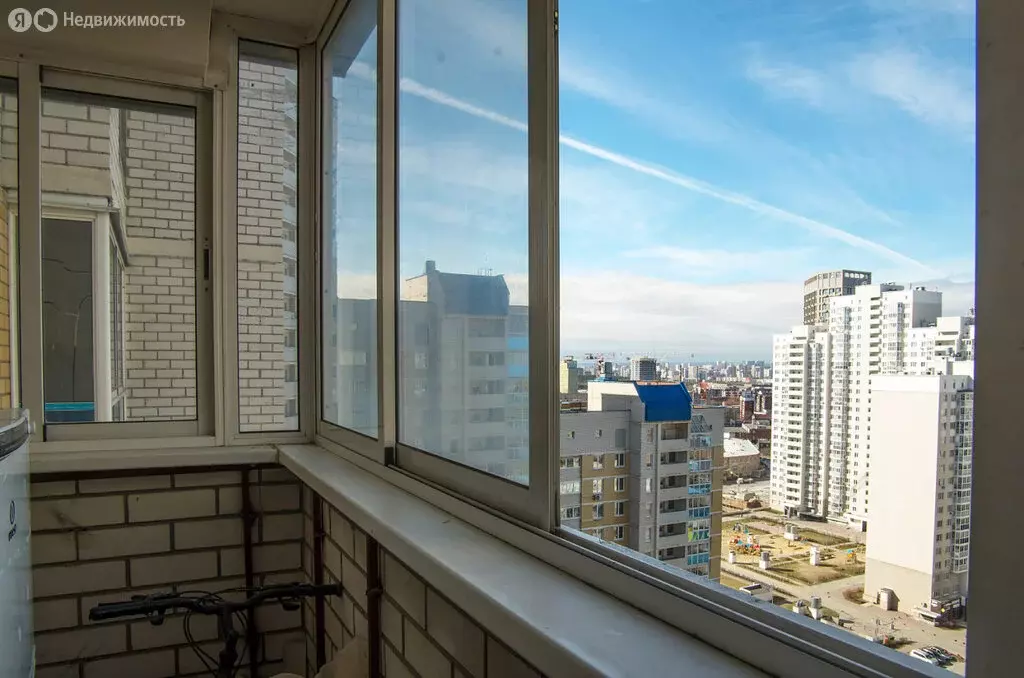 1-комнатная квартира: Екатеринбург, Комсомольская улица, 78 (32 м) - Фото 1