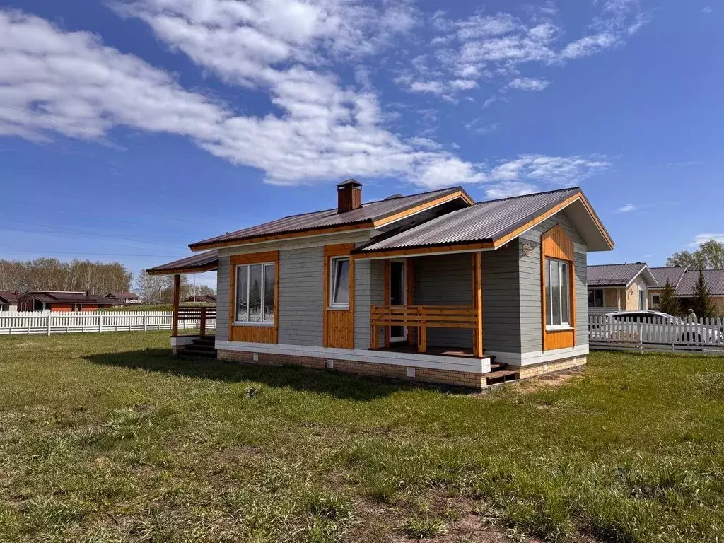 Дом в Омская область, Омский район муниципальный округ, с. Красноярка  ... - Фото 1