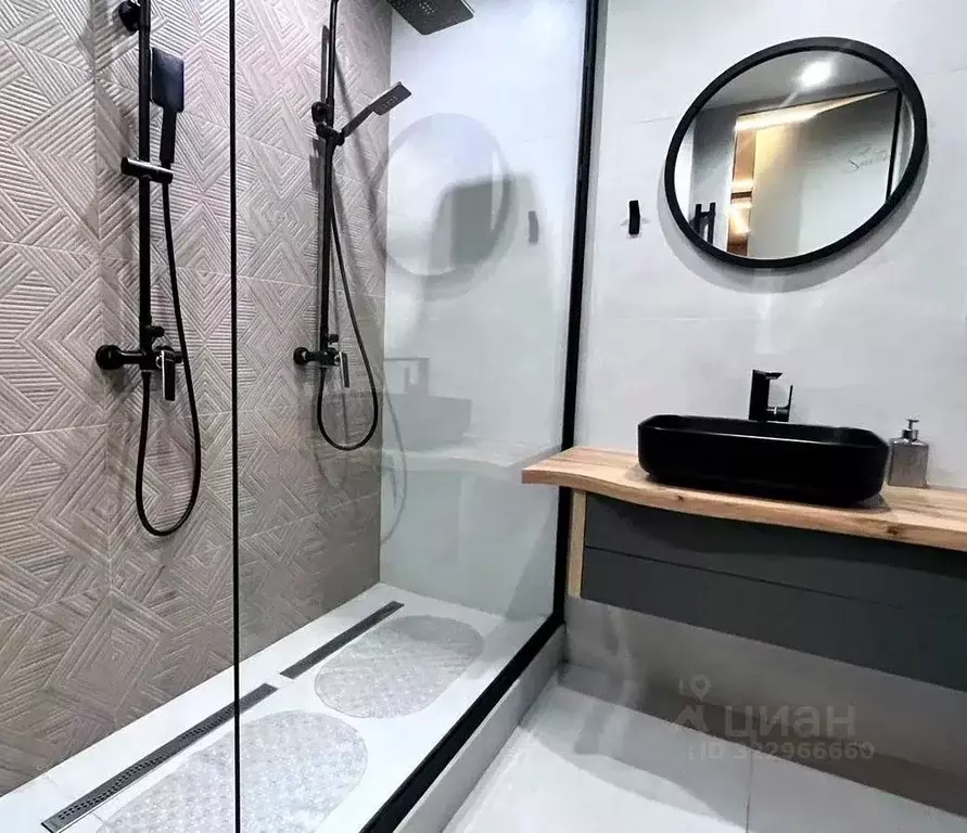 3-к кв. Краснодарский край, Сочи Завокзальный мкр, пер. Трунова, 6к1 ... - Фото 1