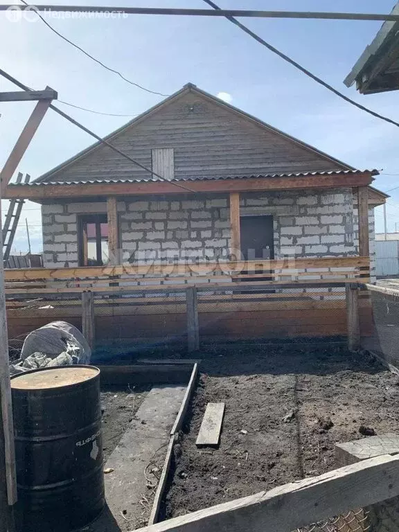 Дом в Ак-Довурак, улица Данзырык Калдар-Оола (99 м) - Фото 1