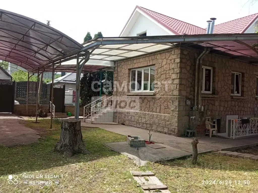 Дом в Кабардино-Балкария, Нальчик Кабардинская ул., 163 (110 м) - Фото 1