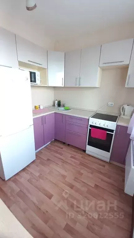 1-к кв. Курганская область, Курган Заозерный жилрайон, 4-й мкр, 10 ... - Фото 1