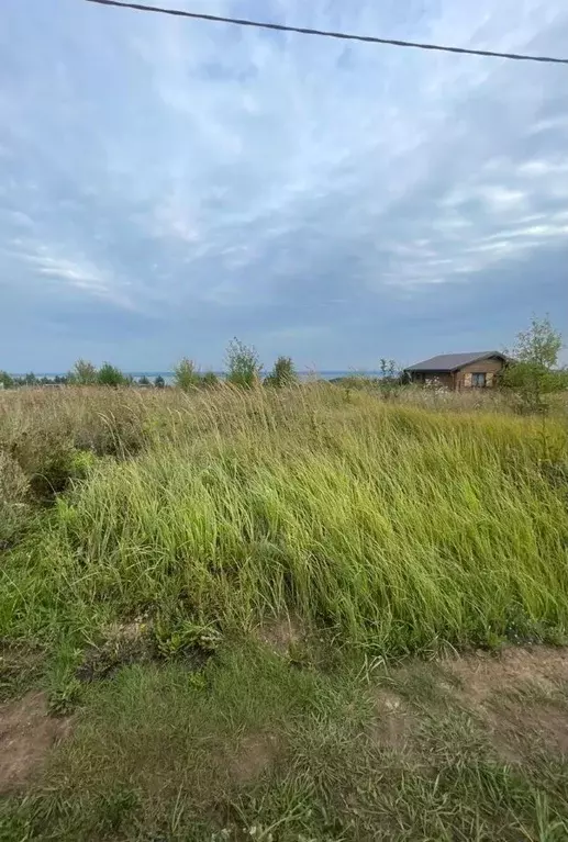 Участок в Татарстан, с. Верхний Услон ул. Волжская (10.0 сот.) - Фото 1