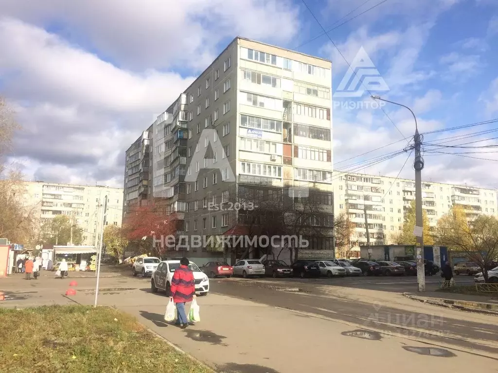 Торговая площадь в Челябинская область, Челябинск Комсомольский ... - Фото 0