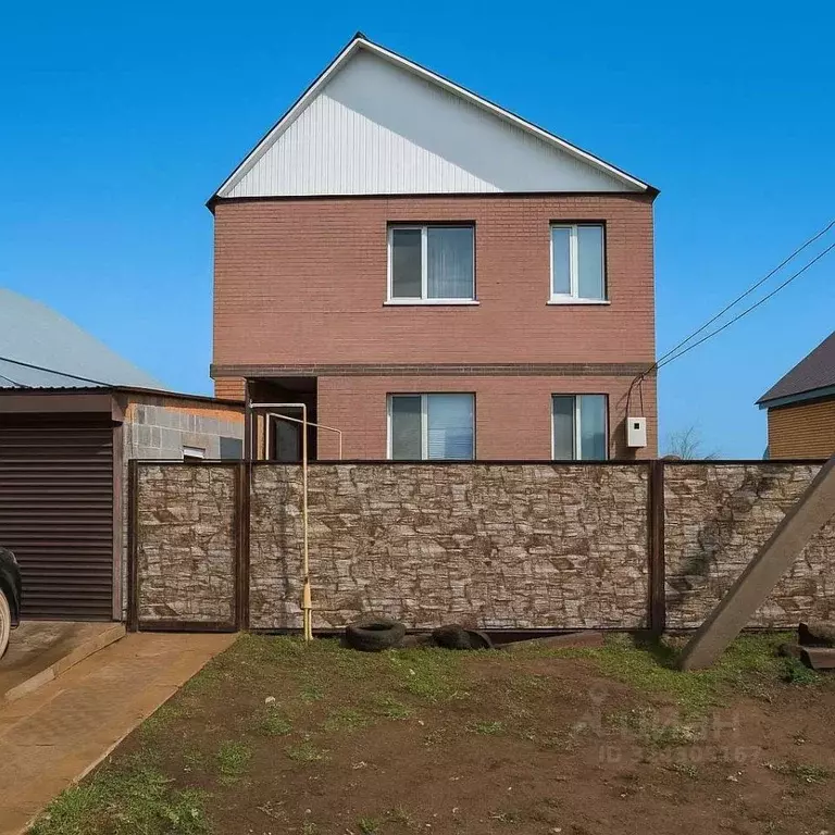 Дом в Оренбургская область, Бузулукский район, Новоалександровский ... - Фото 1