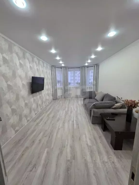 2-к кв. Липецкая область, Липецк ул. И.В. Свиридова, 20к3 (76.2 м) - Фото 1