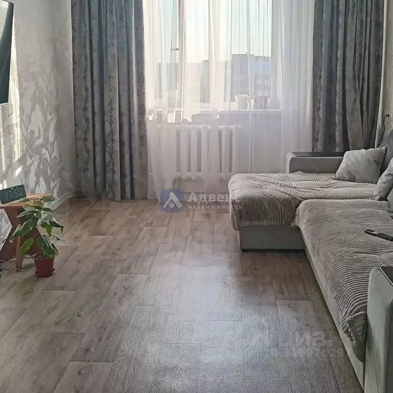 2-к кв. Тюменская область, Тюмень ул. Малыгина, 82 (56.0 м) - Фото 0