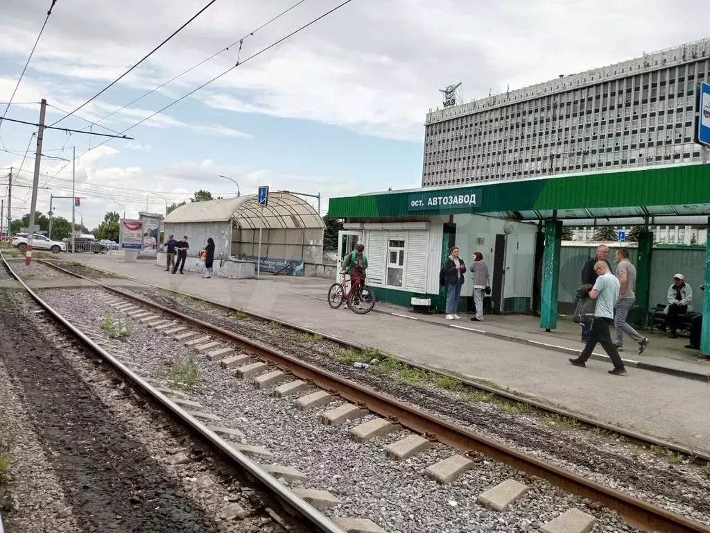 Торговая площадь у остановки 30 кв.м - Фото 1