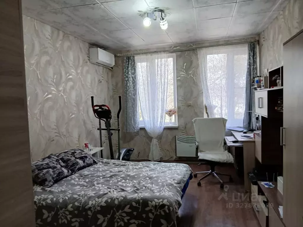 2-к кв. Краснодарский край, Абинский район, Ахтырское городское ... - Фото 1