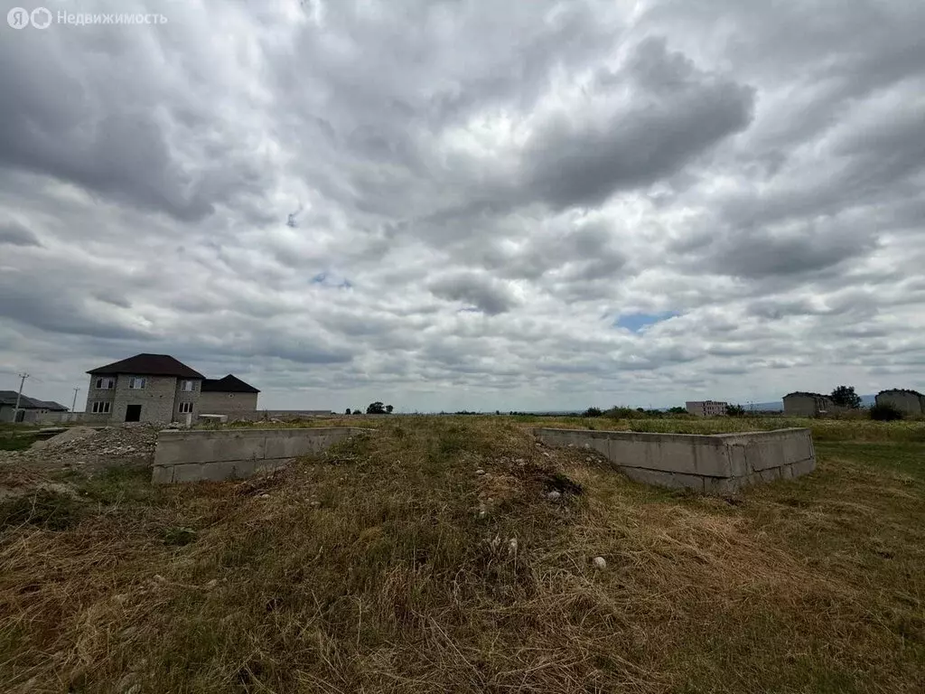 Участок в Чегем, улица Алхасовых (8 м) - Фото 1