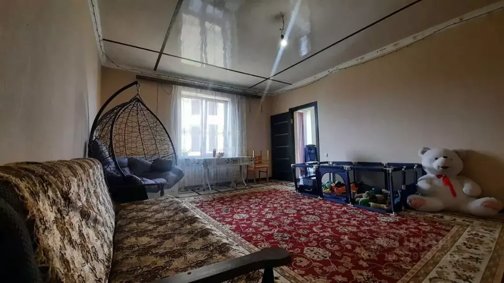 Дом в Кабардино-Балкария, Чегем ул. Братьев Макоевых, 55 (350 м) - Фото 1