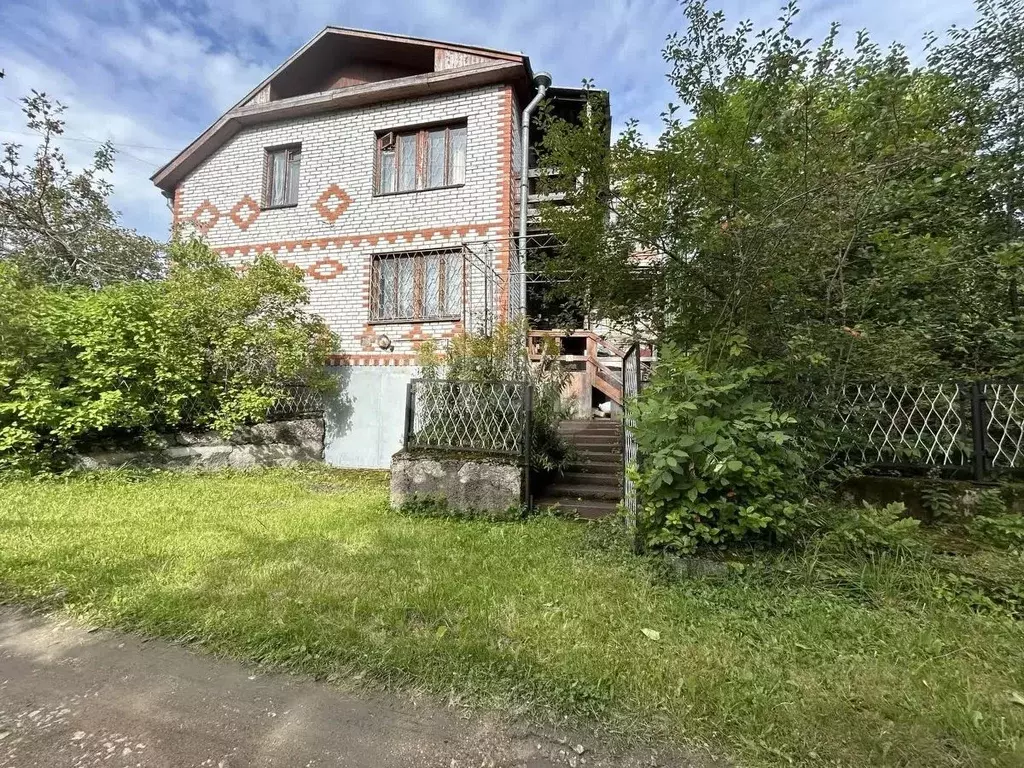Дом в Ленинградская область, Ломоносовский район, д. Гостилицы, ... - Фото 1