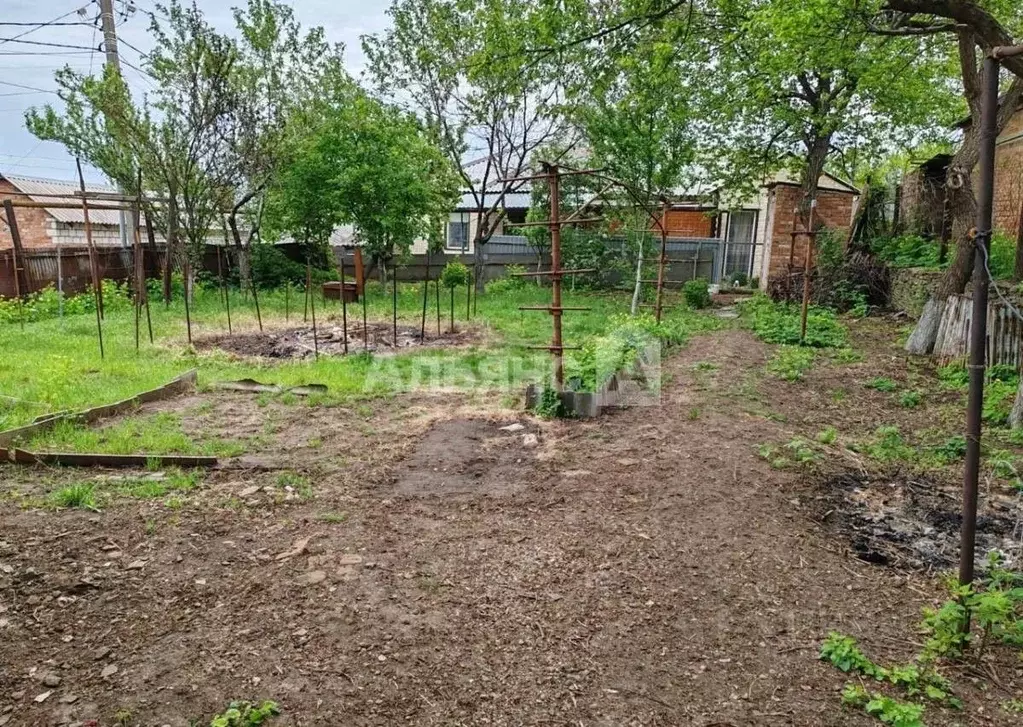 Дом в Ростовская область, Каменск-Шахтинский ул. Халтурина (50 м) - Фото 1