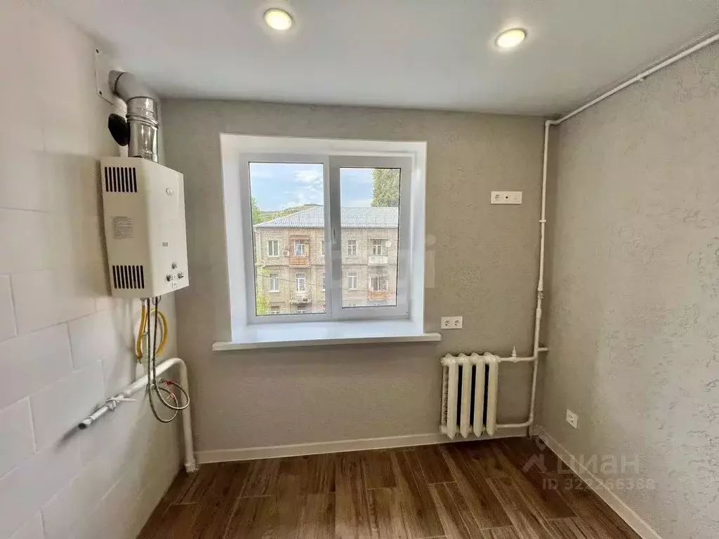 2-к кв. Саратовская область, Саратов Аткарская ул., 88 (42.2 м) - Фото 1