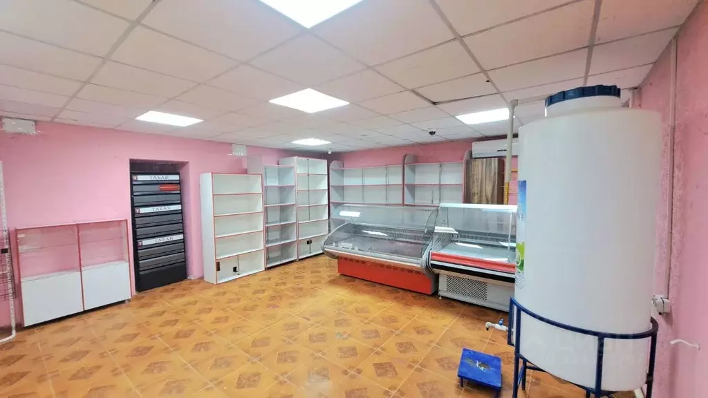 Торговая площадь в Крым, Евпатория ул. Конституции, 34 (62 м) - Фото 1