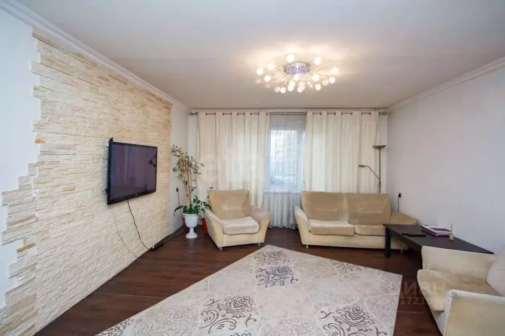 4-к кв. Красноярский край, Красноярск Судостроительная ул., 26 (81.6 ... - Фото 0