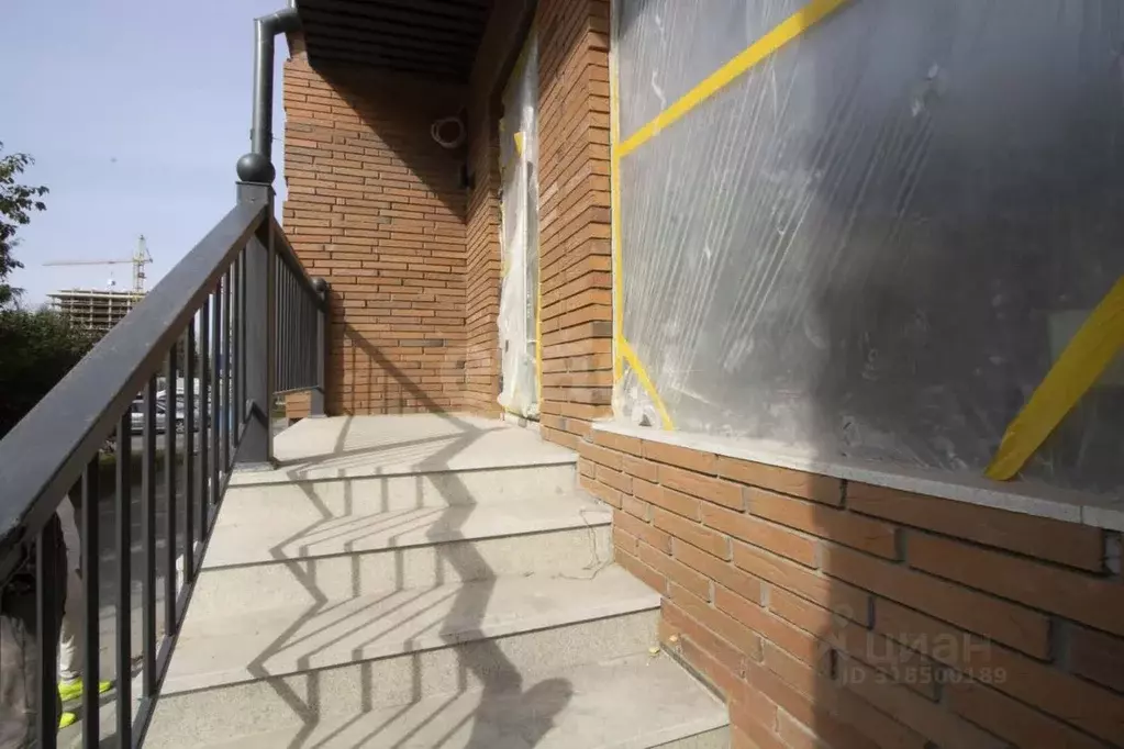 Помещение свободного назначения в Тюменская область, Тюмень ул. ... - Фото 2