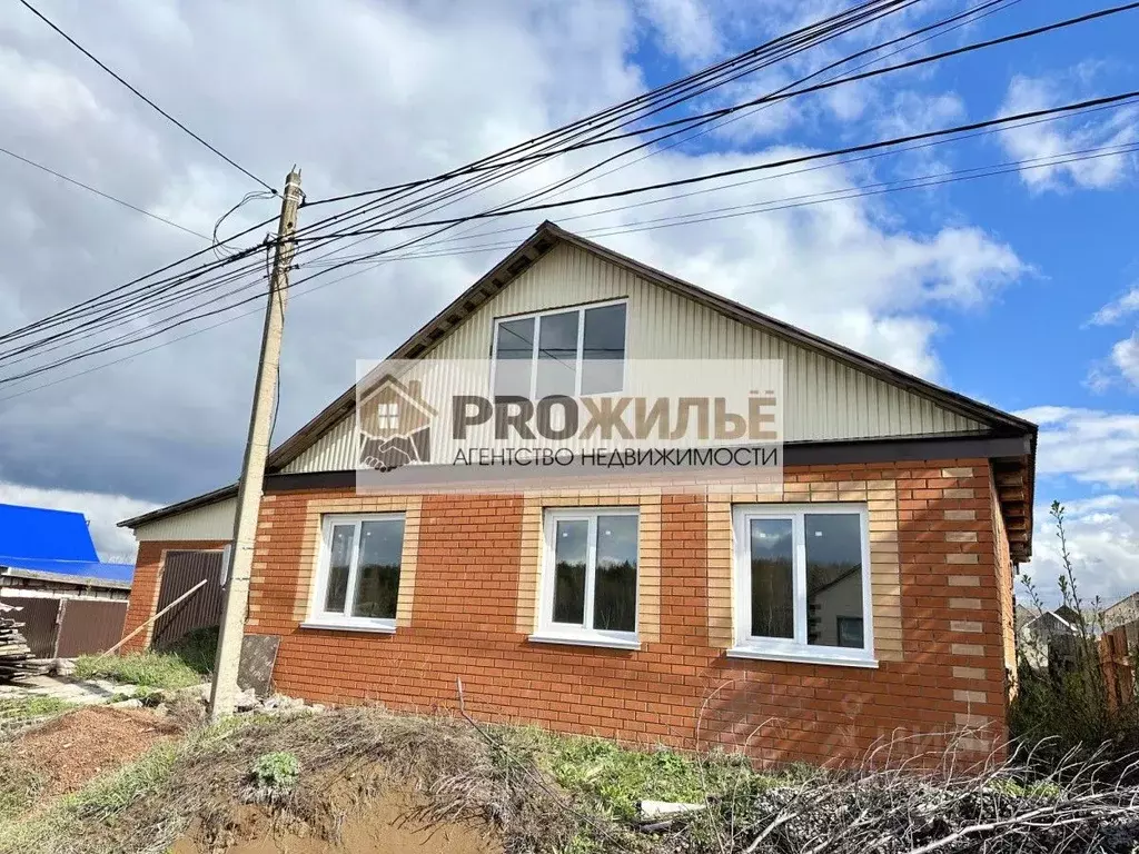 Дом в Башкортостан, Белебеевский район, Малиновский сельсовет, д. ... - Фото 1