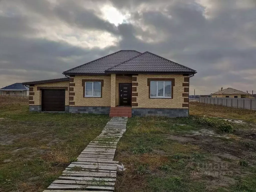 Дом в Белгородская область, Белгород ул. Имени Героя Советского Союза ... - Фото 1