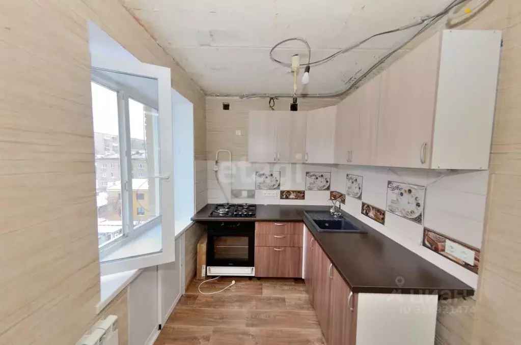 3-к кв. Челябинская область, Миасс ул. Романенко, 77 (62.0 м) - Фото 0