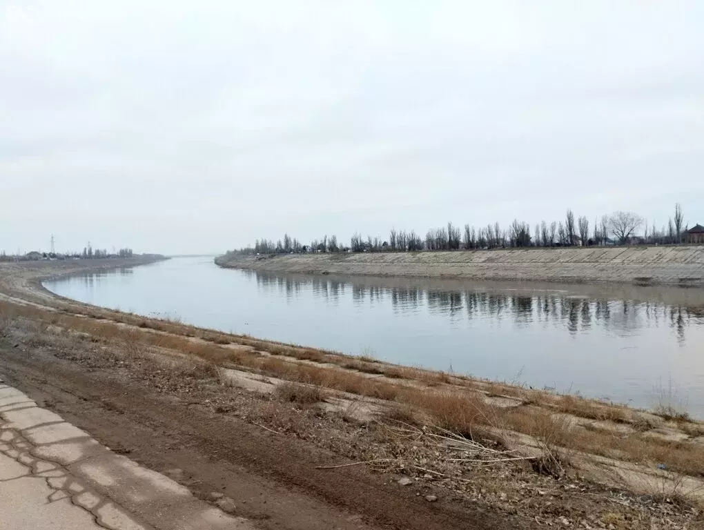 Участок в Волжский, СНТ Вишнёвый Сад, Приканальная улица (6 м) - Фото 0