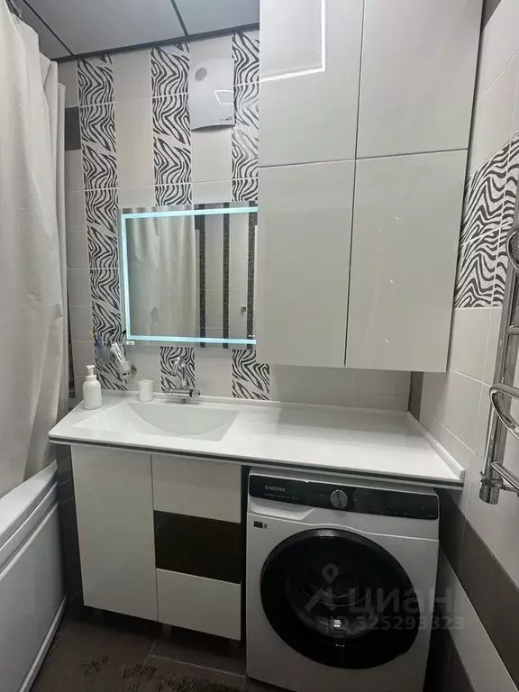 3-к кв. Свердловская область, Новоуральск ул. Льва Толстого, 16 (70.0 ... - Фото 2