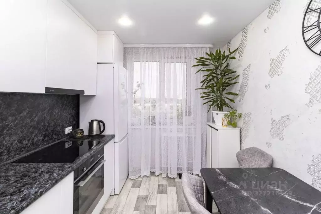 3-к кв. Тюменская область, Тюмень Ставропольская ул., 11 (65.6 м) - Фото 1