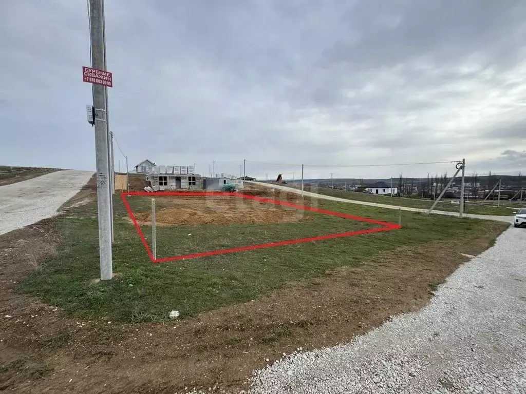 Участок в Севастополь с. Полюшко, ул. Алексея Куликова (4.0 сот.) - Фото 1