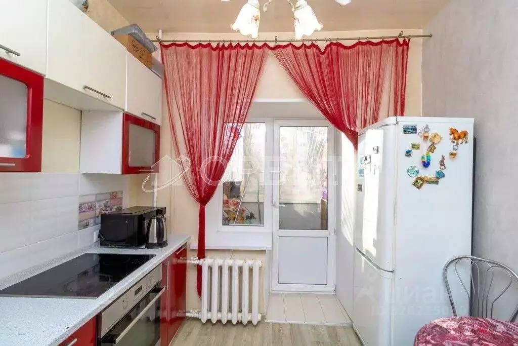 2-к кв. Тюменская область, Тюмень ул. Мамина-Сибиряка, 20 (47.7 м) - Фото 2