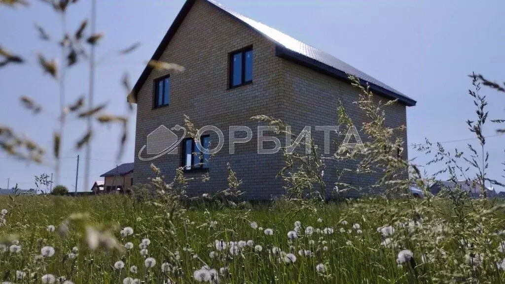 Дом в Тюменская область, Тюменский район, д. Есаулова ул. Гайдара, 13 ... - Фото 0