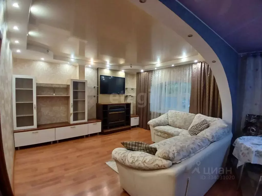 3-к кв. Псковская область, Псков ул. Новоселов, 5А (70.0 м) - Фото 1