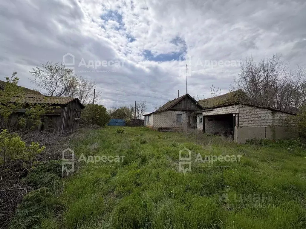 Дом в Волгоградская область, Светлоярский район, Привольненское с/пос, ... - Фото 1