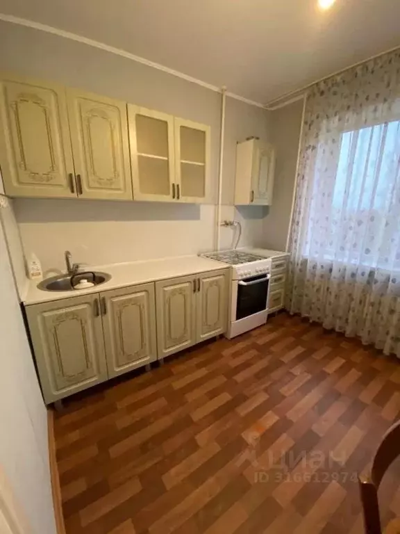 1-к кв. Белгородская область, Старый Оскол ул. Крутикова, 17 (48.0 м) - Фото 0