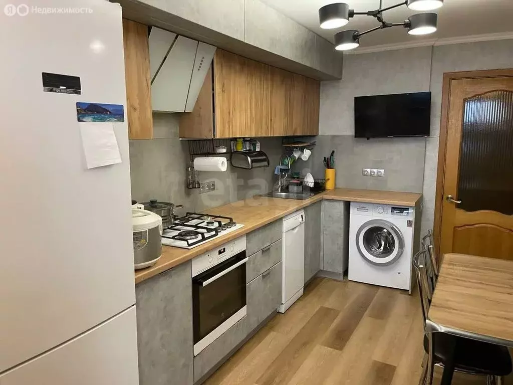 3-комнатная квартира: Энгельс, проспект Фридриха Энгельса, 16 (73 м) - Фото 2